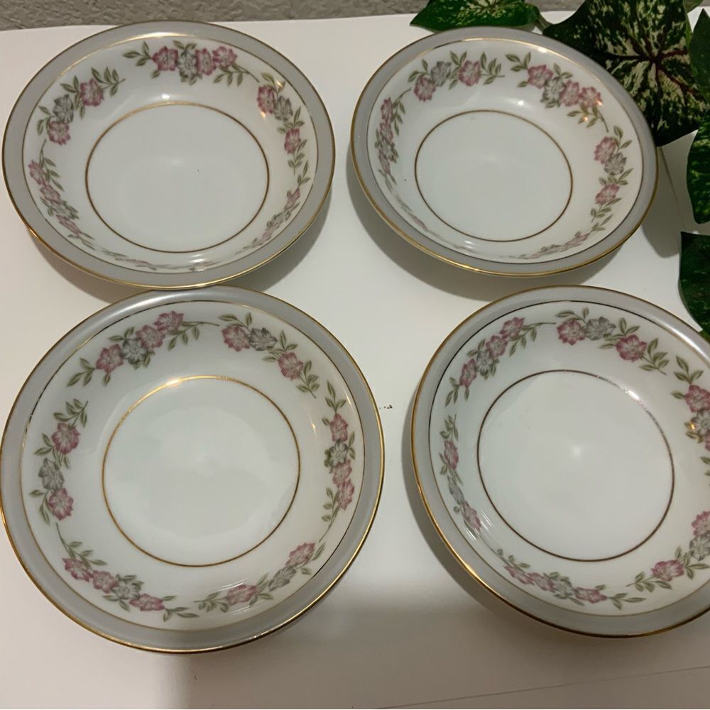 Noritake 5433 Berry Sauce Bowls Set of 4 VTG Dark Pink and Gray Floral Japan G5